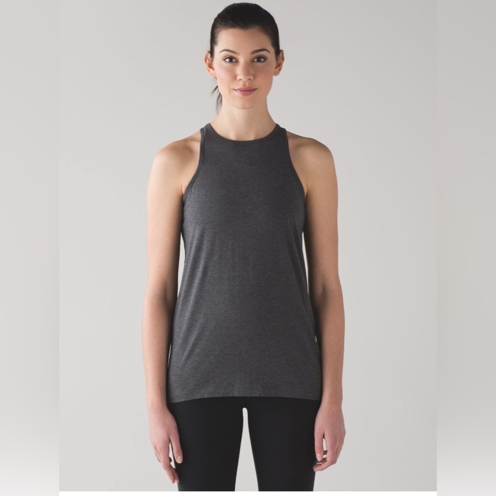 Lululemon Trapeze Twist Tank
Heathered Pitch Grey​​​​​ - Picture 3 of 9